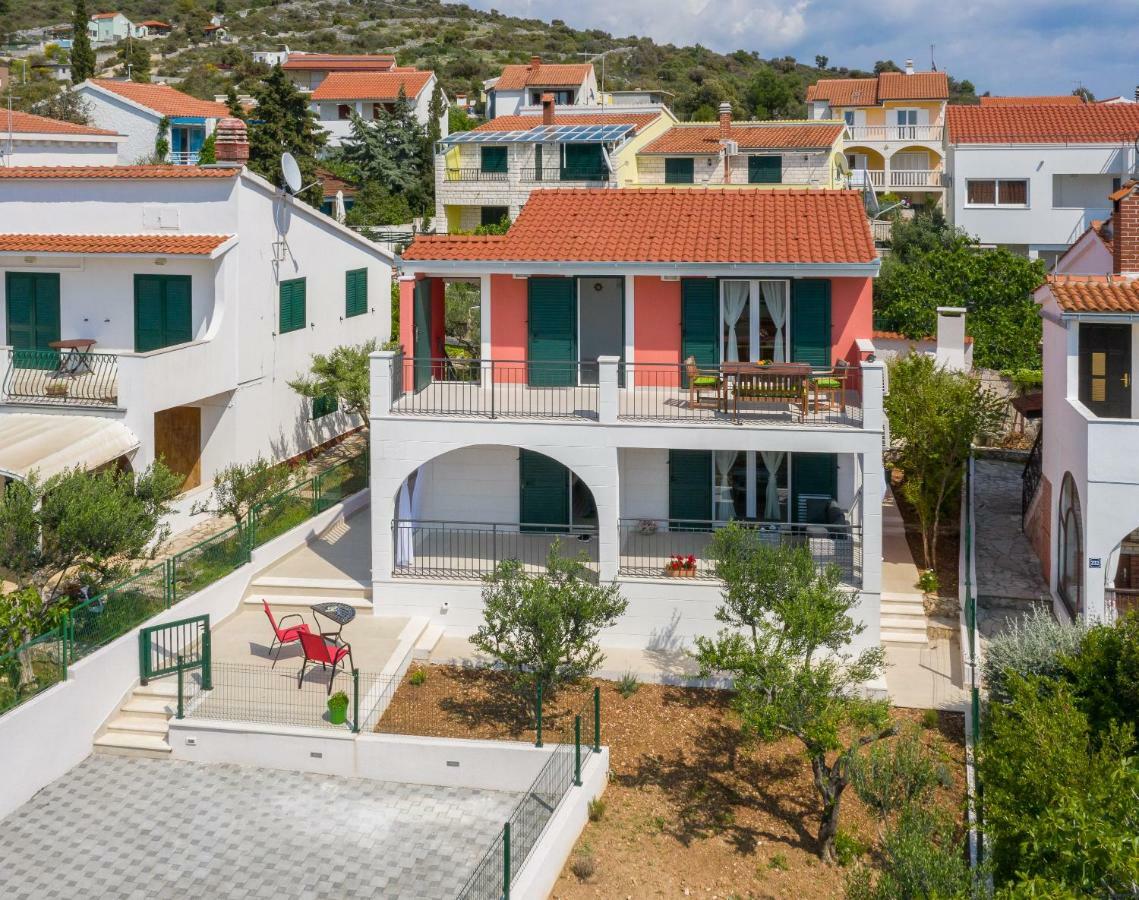 Villa Basic Sevid Exterior photo