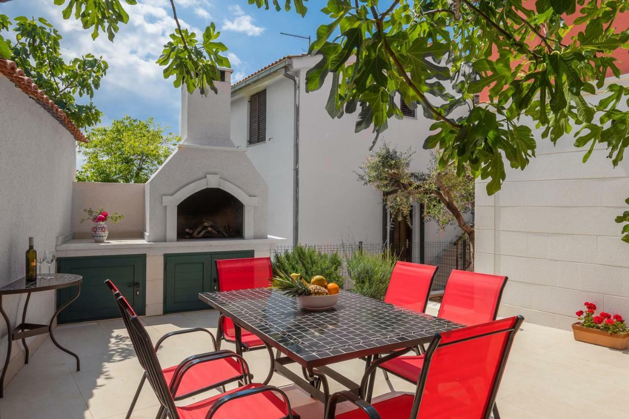 Villa Basic Sevid Exterior photo